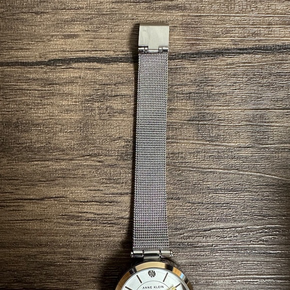 *ANNE KLEIN* Silver x Gold White Dial Women's Mesh Bracelet Watch NWT w/ Box - Picture 10 of 15